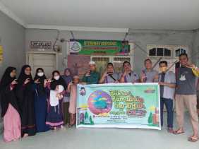 CRB berbagi bingkisan dan sumbangan untuk Rumah Tahfiz Aquran Ihdina Kota Pekanbaru