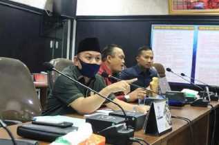 Hearing Komisi IV DPRD Kota Pekanbaru, Pembangunan Taman Atas Drainase Tak Sesuai Site Plan