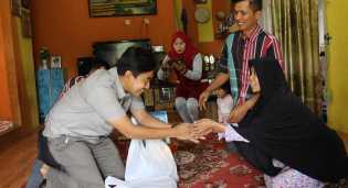 Direktoral Intelkam Polda Riau Beri Hadiah Special Untuk Guru dalam Rangka Hari Guru Nasional.