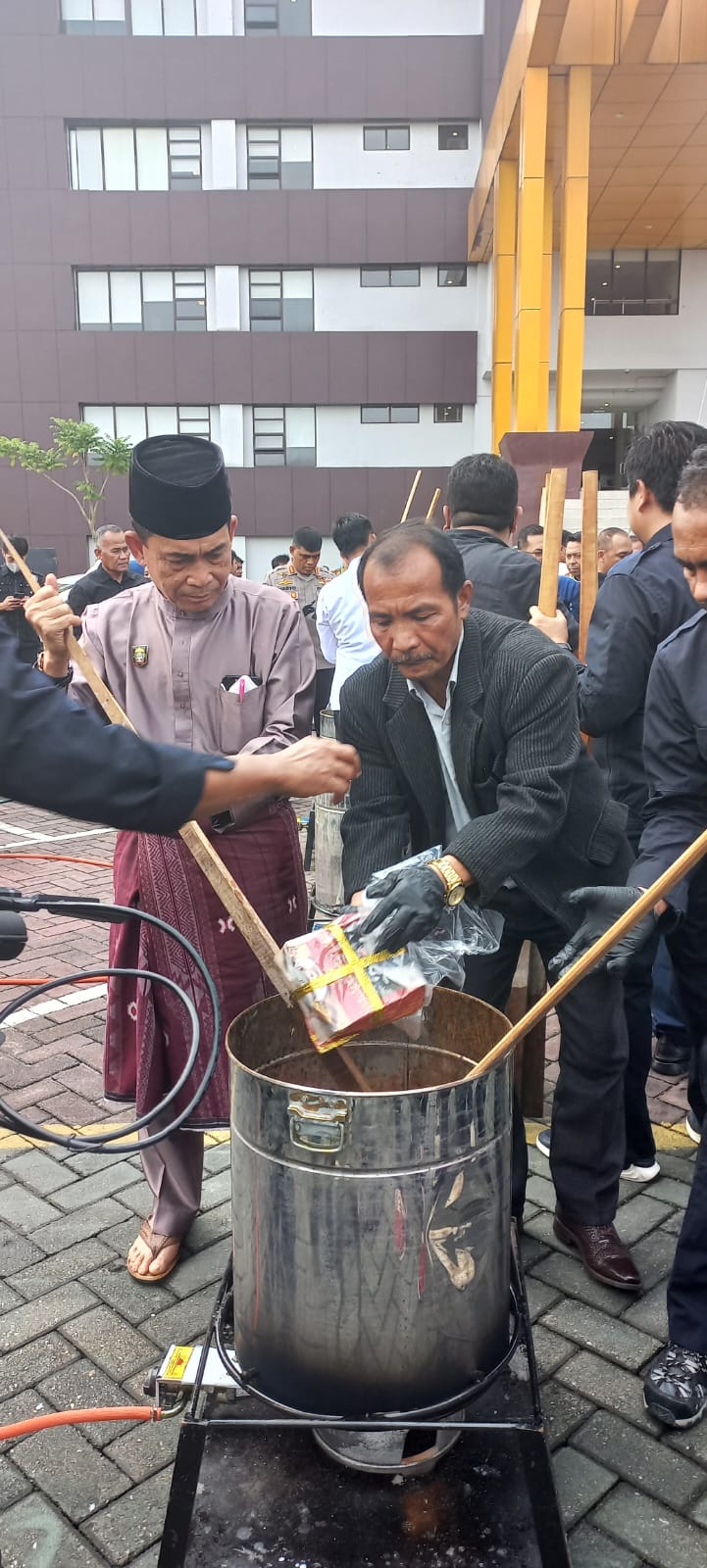 Ketua DPD GRANAT Riau Acungkan Jempol kepada Polda Riau ungkap Peredaran Gelap Narkotikai