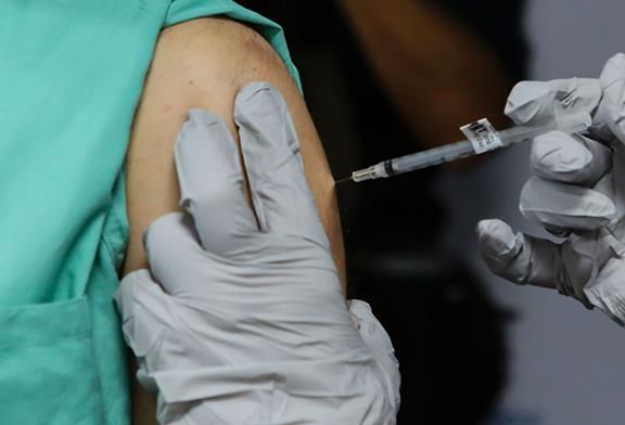 Meski Prioritaskan Vaksin Kedua, Warga Pekanbaru Juga Bisa Dapatkan Vaksin Boosteri
