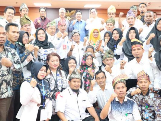 Legislator Riau Berkomitmen Perjuangkan Guru Honorer di Riau Jadi PNSi