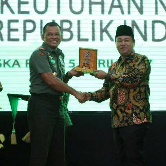 Kahmi Sukses Datangkan Panglima TNI Pada Kuliah Umum di UIN Suska Riaui