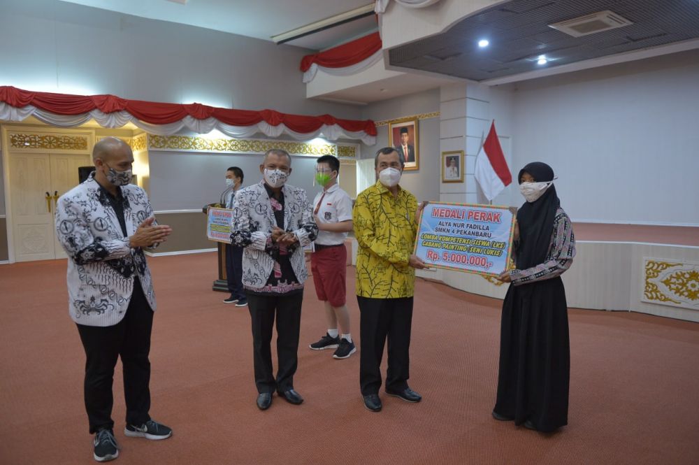 Gubri: Saya Yakin Pelajar Riau Sukses Tingkat Internasionali