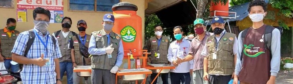 “Handwasher Station” dan 500 Lembar Masker Kain Bagi Masyarakat di Pasar Tradisional Pekanbarui