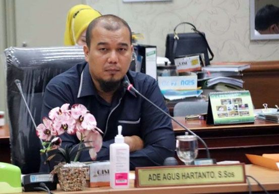 Salah Seorang Anggota KPID Riau yang Baru Dilantik Terancam Digantii
