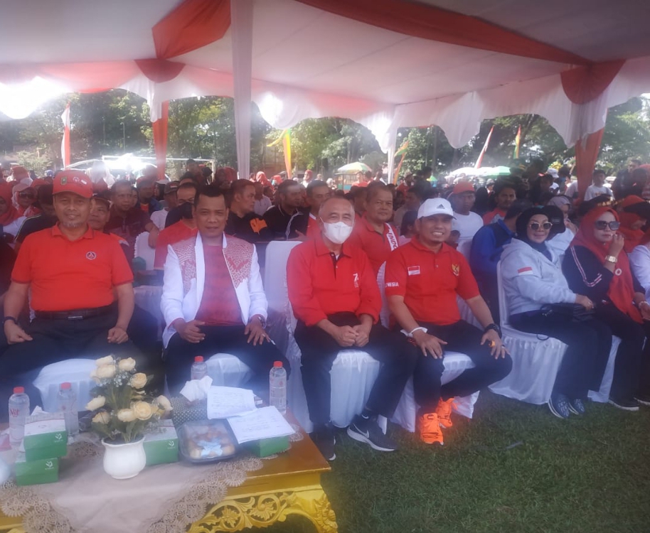 Pengrov Riau Apresiasi Pelaksanaan Kegiatan Festival Kampung Merah Putih di Sialangmunggui