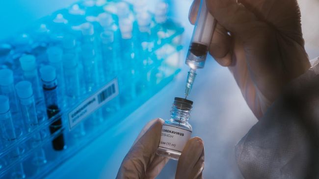 Guru Besar Kedokteran Unpad: Vaksinasi Covid-19 Tidak Wajibi