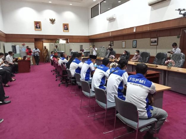 FSPMI Minta DPRD Riau Teruskan Tuntutan Pembatalan UU Cipta Kerja dan Persoalan UMPi