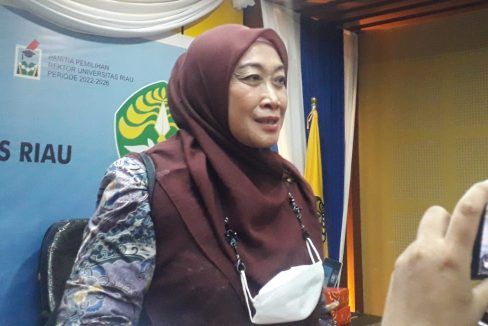 Prof Dr Hj Sri Indarti MSi  Terpilih Sebagai Rektor Unri Periode 2022-2026i