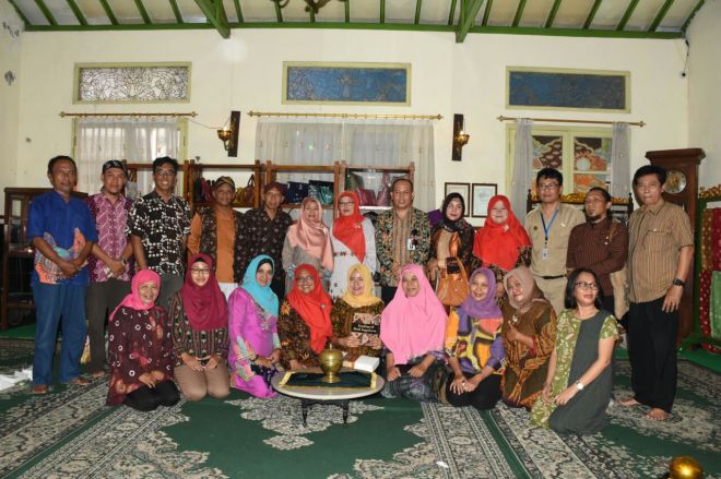 Nur Aini Azis Pimpin Kunker Dekranasda Kampar ke Yogyakartai